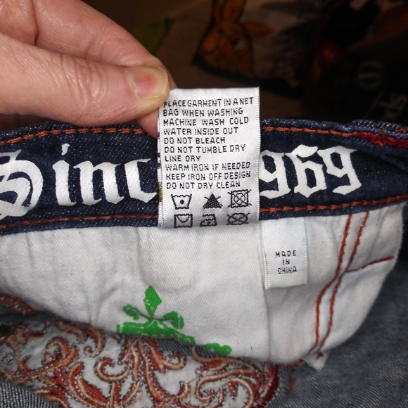 Rare Vintage COOGI Embroidered Denim 15 Inch Inseam Bermuda Style Shorts - Picture 14 of 16